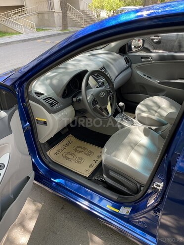 Hyundai Accent 2015, 90,000 km - 1.6 l - Bakı