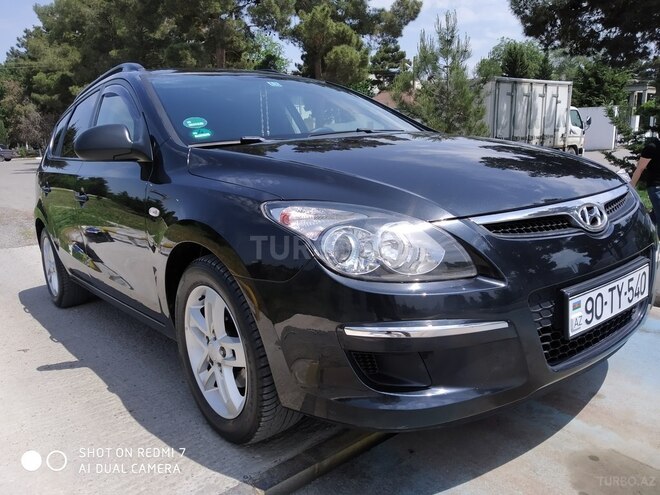 Hyundai i30 2010, 165,000 km - 1.6 l - Salyan