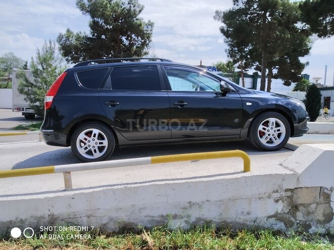 Hyundai i30 2010, 165,000 km - 1.6 l - Salyan