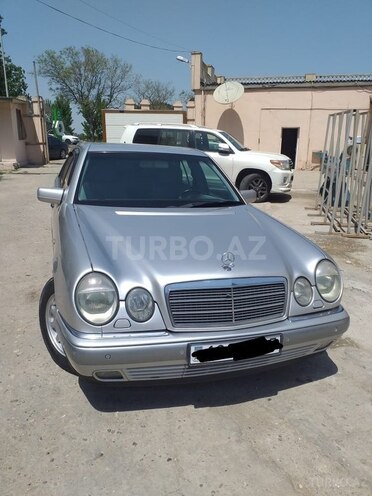 Mercedes E 240 1999, 270,000 km - 2.6 l - Bakı