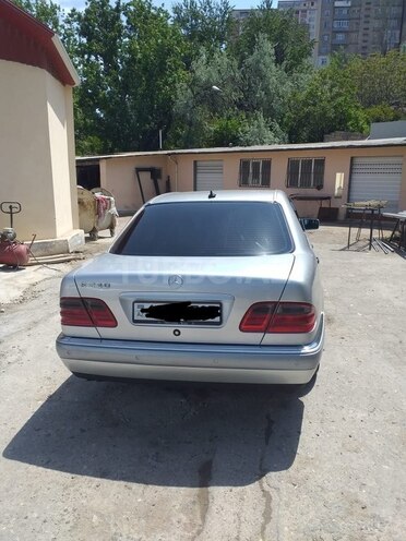 Mercedes E 240 1999, 270,000 km - 2.6 l - Bakı
