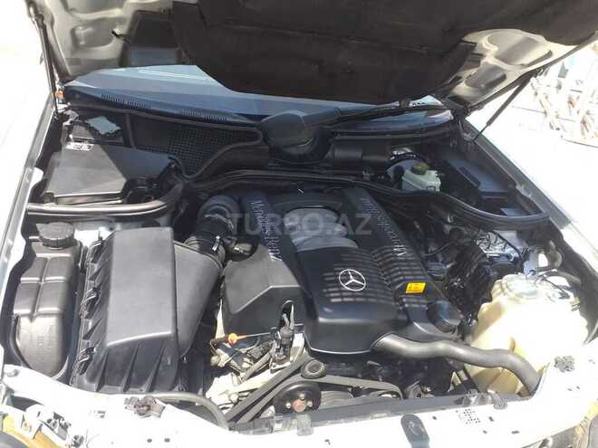 Mercedes E 240 1999, 270,000 km - 2.6 l - Bakı