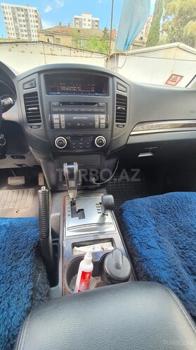Mitsubishi Pajero 2010, 176,000 km - 3.5 л - Bakı