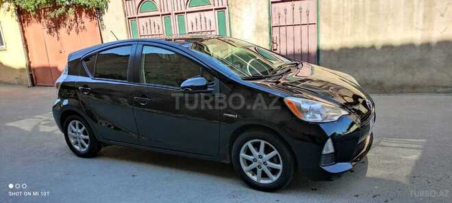 Toyota Prius C 2013, 190,000 km - 1.5 л - Bakı