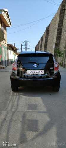 Toyota Prius C 2013, 190,000 km - 1.5 л - Bakı