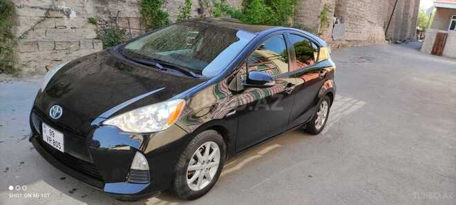 Toyota Prius C 2013, 190,000 km - 1.5 л - Bakı