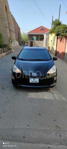 Toyota Prius C 2013, 190,000 km - 1.5 л - Bakı
