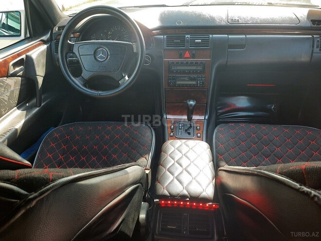 Mercedes E 220 1998, 467,652 km - 2.2 l - Bakı
