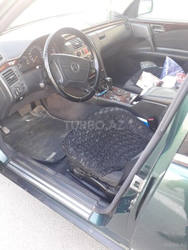 Mercedes E 240 1999, 212,650 km - 2.4 l - Bakı