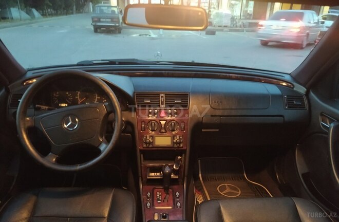 Mercedes C 230 1999, 245,000 km - 2.3 l - Bakı