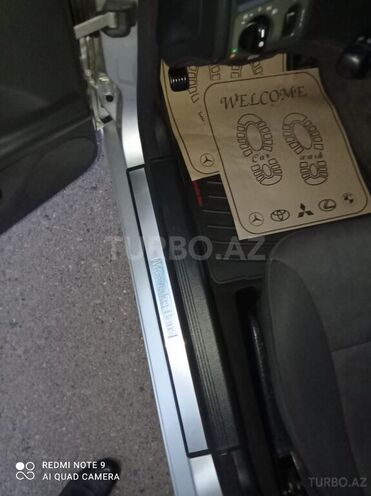 Mercedes E 240 2001, 240,000 km - 2.6 l - Sabirabad