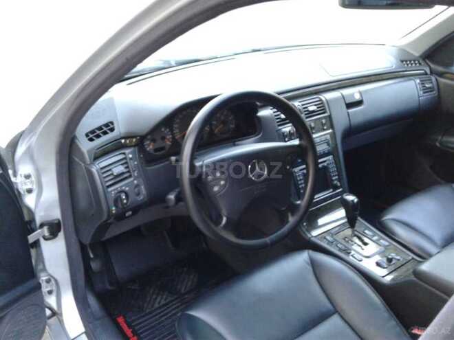 Mercedes E 220 2000, 227,000 km - 2.2 л - Bakı