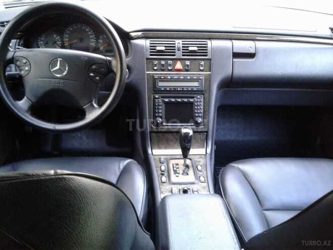 Mercedes E 220 2000, 227,000 km - 2.2 л - Bakı
