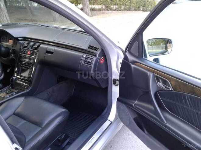 Mercedes E 220 2000, 227,000 km - 2.2 л - Bakı