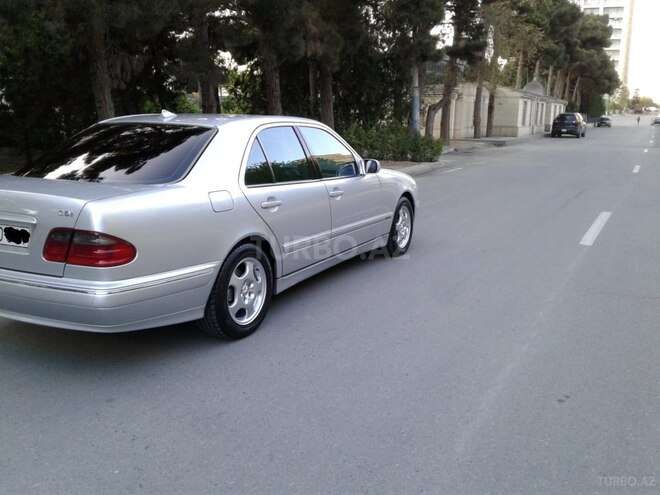 Mercedes E 220 2000, 227,000 km - 2.2 л - Bakı