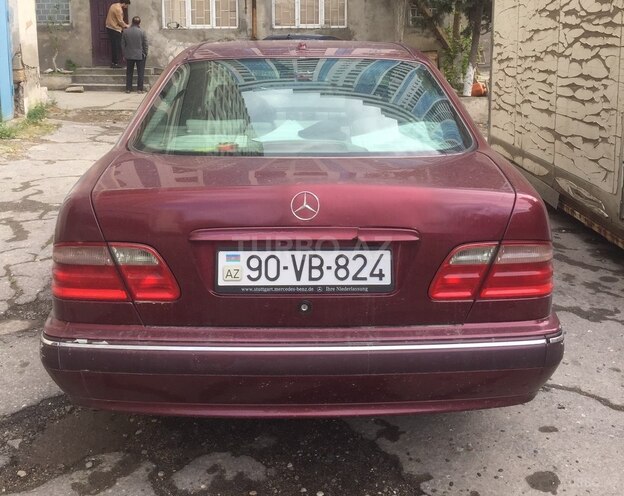 Mercedes E 240 1999, 265,000 km - 2.4 l - Bakı