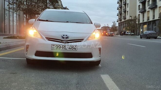 Toyota Prius V 2012, 165,000 km - 1.8 л - Bakı