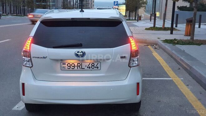Toyota Prius V 2012, 165,000 km - 1.8 л - Bakı