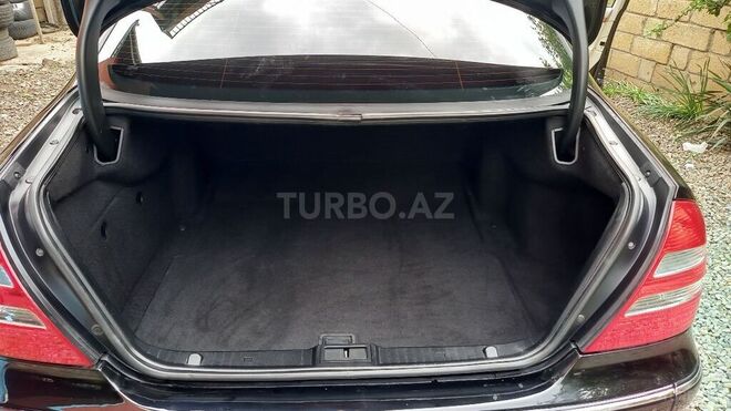 Mercedes E 240 2005, 234,270 km - 2.6 l - Masallı