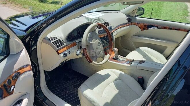 Mercedes E 240 2005, 234,270 km - 2.6 l - Masallı