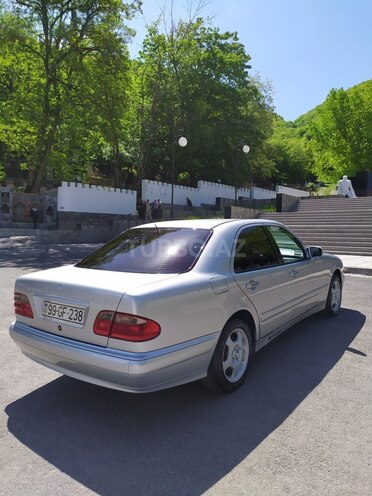 Mercedes E 240 1999, 212,119 km - 2.4 l - Şəki