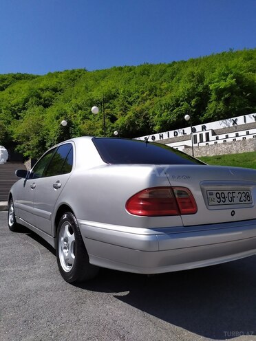 Mercedes E 240 1999, 212,119 km - 2.4 l - Şəki