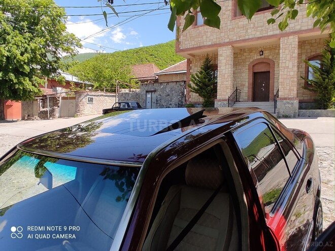 Mercedes E 250 1991, 256,000 km - 2.5 l - Şəki