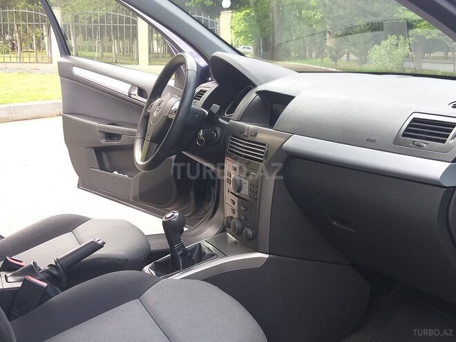 Opel Astra 2006, 173,000 km - 1.4 л - Mingəçevir