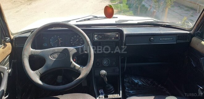 LADA (VAZ) 2107 1984, 100,000 km - 1.6 l - Salyan
