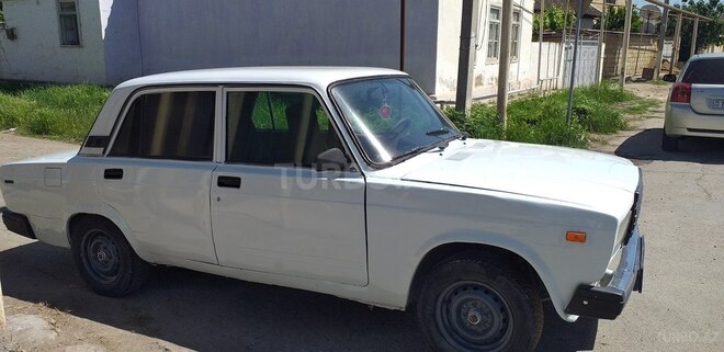 LADA (VAZ) 2107 1984, 100,000 km - 1.6 l - Salyan