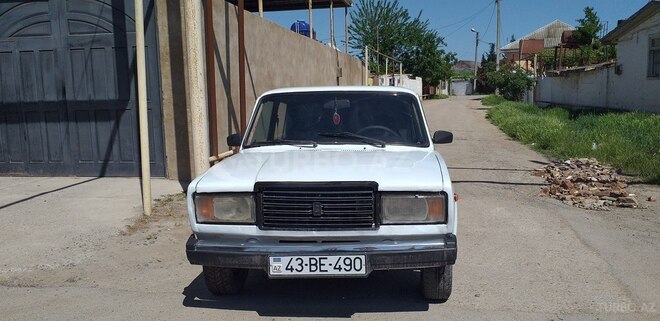 LADA (VAZ) 2107 1984, 100,000 km - 1.6 l - Salyan