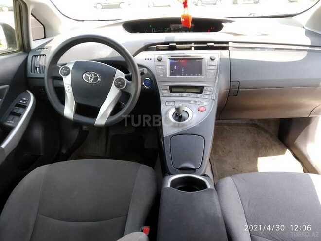 Toyota Prius 2013, 170,000 km - 1.8 l - Bakı