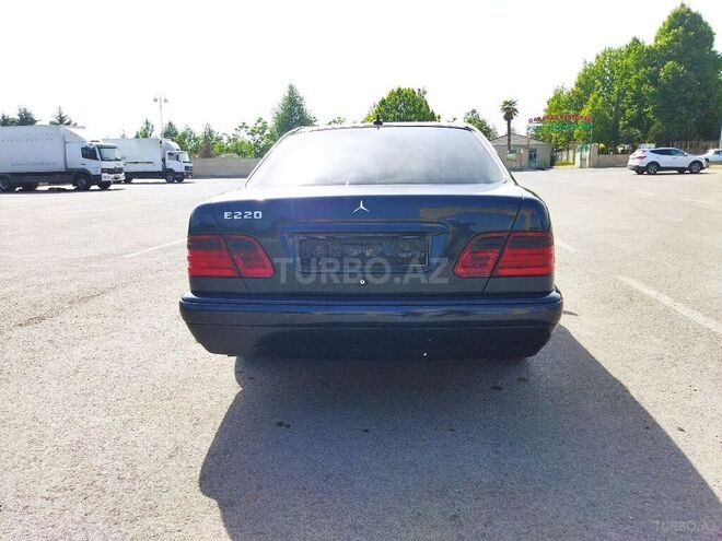 Mercedes E 220 1998, 540,000 km - 2.2 l - Bərdə