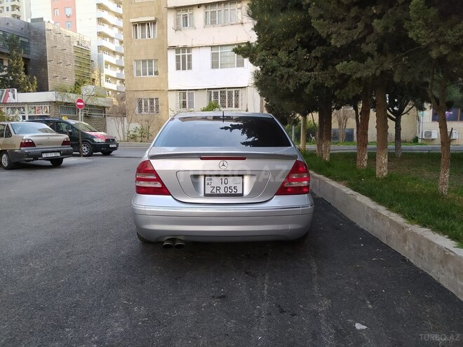 Mercedes C 230 2006, 268,000 km - 2.5 l - Bakı