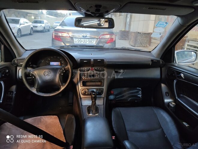 Mercedes C 320 2000, 300,000 km - 3.2 l - Bakı