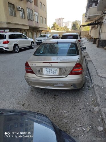 Mercedes C 320 2000, 300,000 km - 3.2 l - Bakı