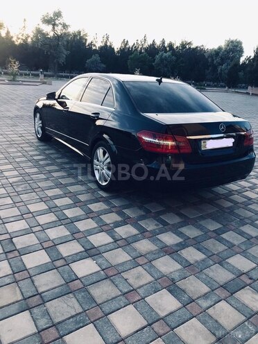 Mercedes E 220 2009, 330,000 km - 2.2 л - Şirvan
