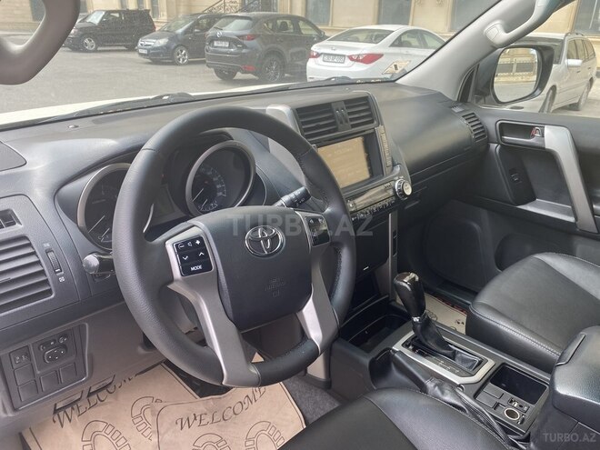 Toyota Prado 2010, 180,000 km - 2.7 л - Bakı
