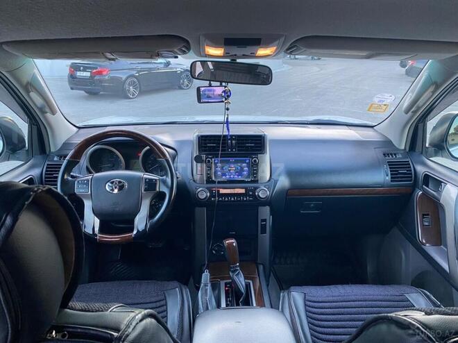 Toyota Prado 2010, 240,000 km - 2.7 л - Bakı