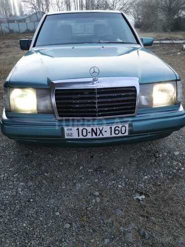Mercedes E 220 1993, 327,000 km - 2.2 л - Goranboy