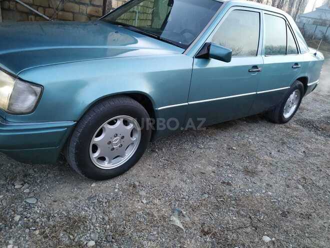 Mercedes E 220 1993, 327,000 km - 2.2 л - Goranboy