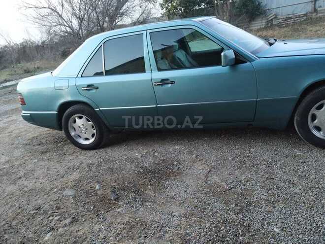Mercedes E 220 1993, 327,000 km - 2.2 л - Goranboy