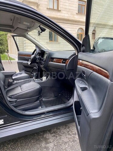 Mitsubishi Outlander 2014, 66,000 km - 2.4 l - Bakı
