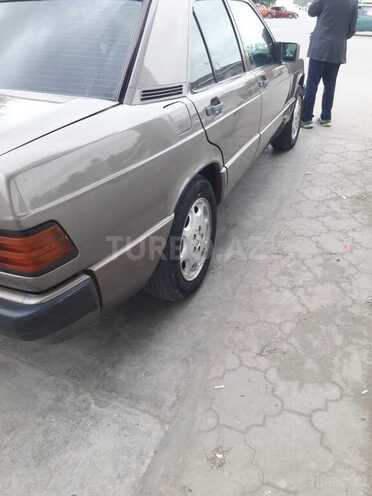 Mercedes 190 1989, 245,000 km - 2.0 l - Sabirabad