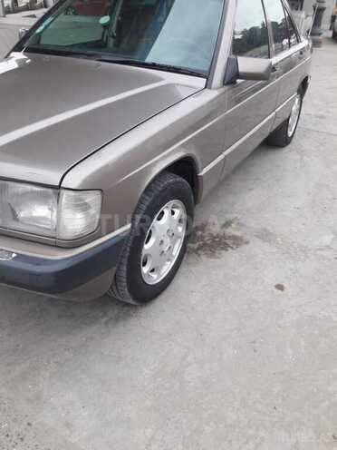 Mercedes 190 1989, 245,000 km - 2.0 l - Sabirabad