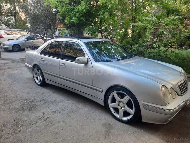 Mercedes E 270 2001, 241,000 km - 2.7 л - Bakı
