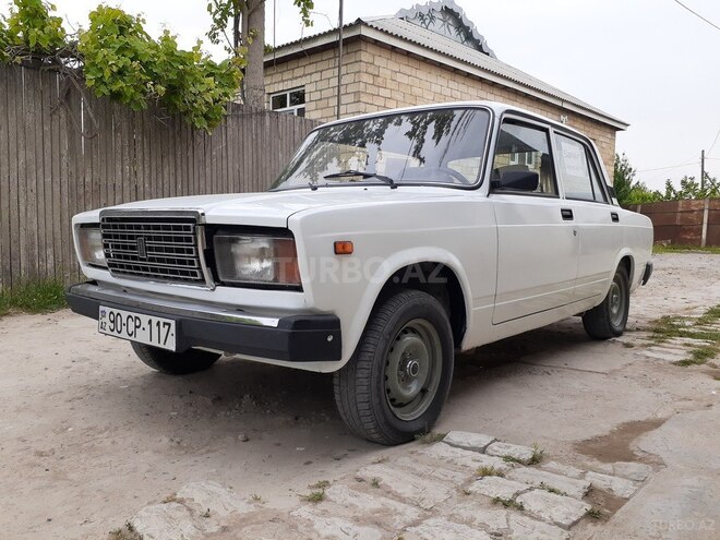 LADA (VAZ) 2107 2008, 80,000 km - 1.6 l - Salyan