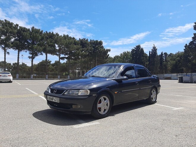 Opel Vectra 1996, 325,412 km - 1.8 l - Sumqayıt