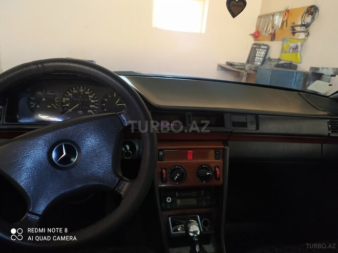 Mercedes E 200 1991, 280,000 km - 2.0 l - Bakı