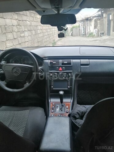 Mercedes E 280 1996, 345,627 km - 2.8 l - Bakı
